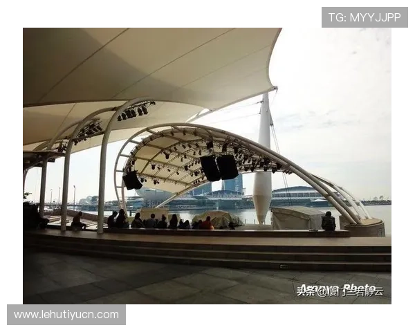 滨海湾娱乐城：在滨海湾享受高端娱乐设施与奢华休闲时光